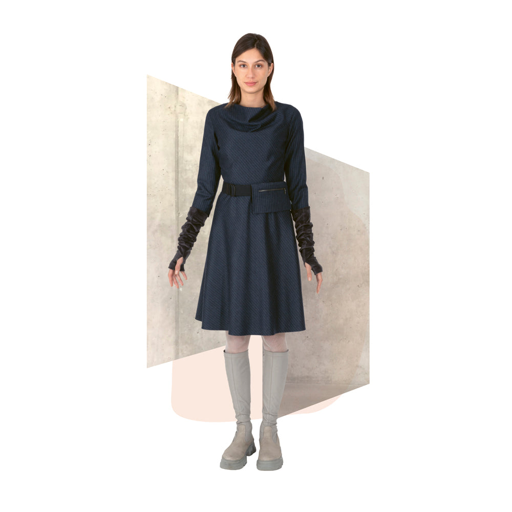 Swingkleid mit feinen Nadelstreifen